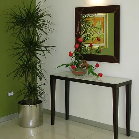 Palm Hotel