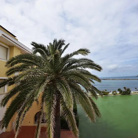 Hotel Palm 3*