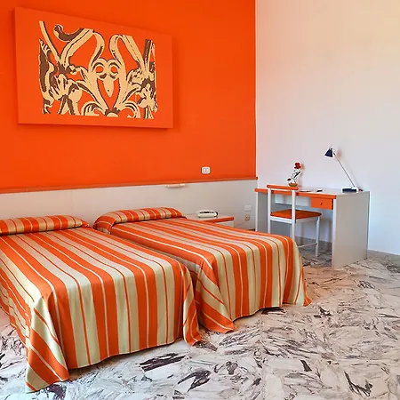 Palm Hotel